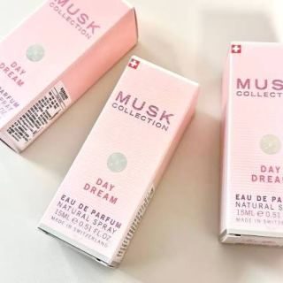 
                             MUSK COLLECTION - NON DEFINIE - SWITZERLAND - DAY DREAM                            