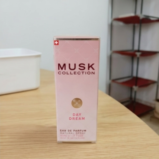 
                             MUSK COLLECTION - NON DEFINIE - SWITZERLAND - DAY DREAM                            